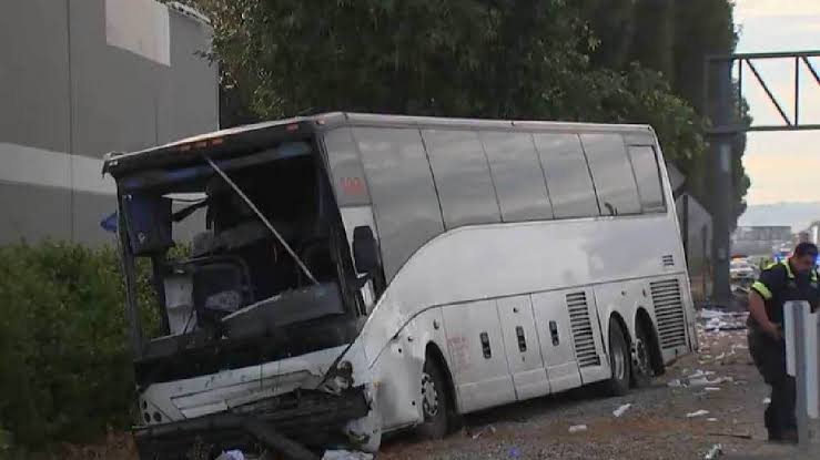 America Road Accident: Major accident in Los Angeles, America, one killed and 32 injured in collision between SUV and bus