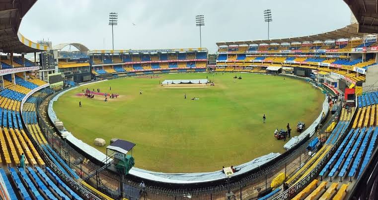 Holkar Stadium Bomb Threat: Panic after threat to bomb Holkar Stadium, security agencies on alert.