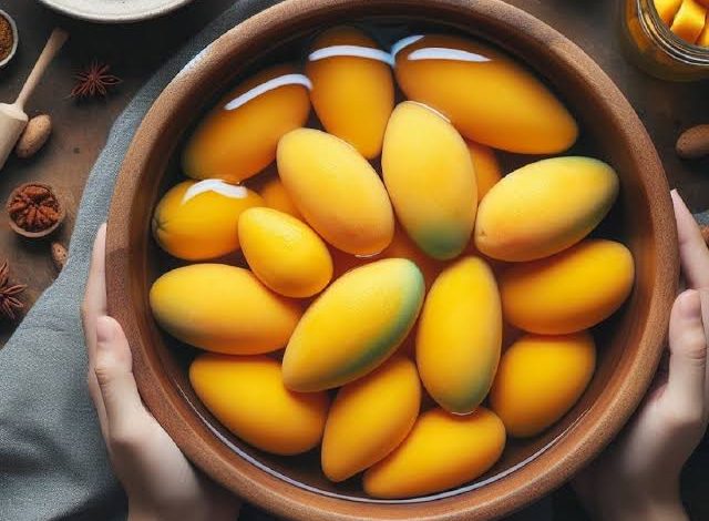 Mango Benefits: Why is it necessary to soak mangoes in water before eating them in summer? Know the scientific reason behind this