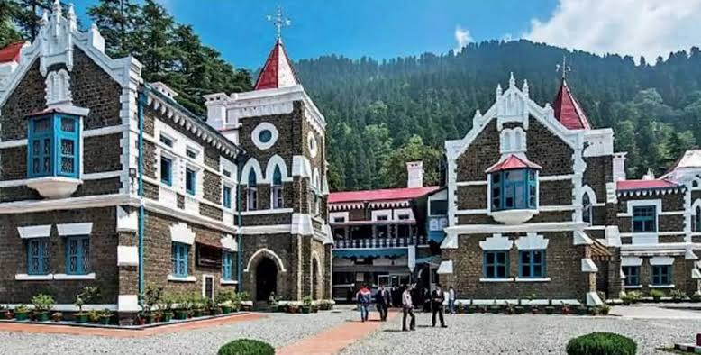 Nainital Crime News: High Court took cognizance of the uproar in Nainital, people demanded- 'People of Pakistani origin should be sent back'