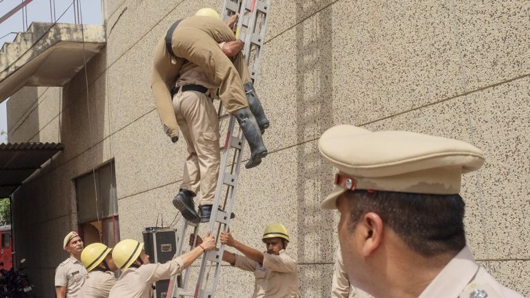India-Pakistan Tension: Know in which districts of the country were orders given for mock drill?