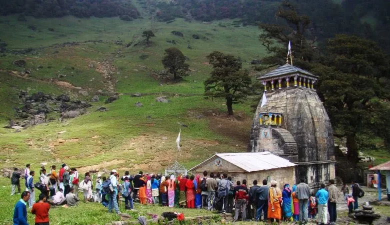 Madmaheshwar Dham Yatra begins, Lord's movable idol doli departs from Omkareshwar temple