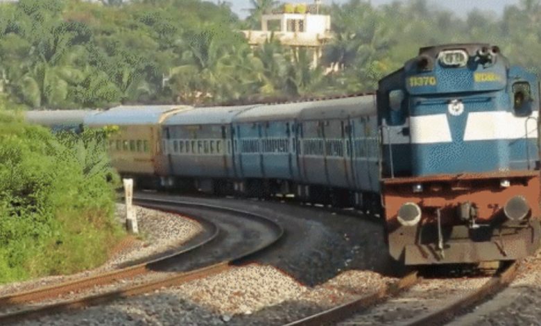 Jaisalmer: Train services restored in Jaisalmer, passengers heaved a sigh of relief after ceasefire