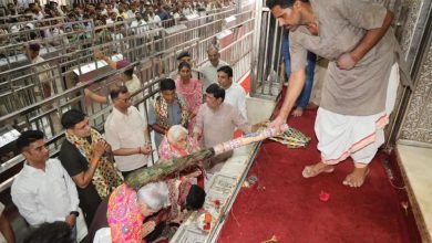 Rajasthan Chief Secretary: Chief Secretary arrived on Shekhawati tour, prayed to Baba Shyam for the prosperity of the state
