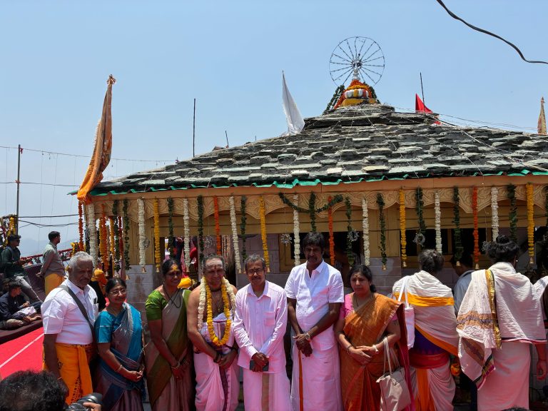 A grand religious event was organized at Kartik Swami temple situated on Krounch mountain, worship of 108 conches became a symbol of cultural unity
