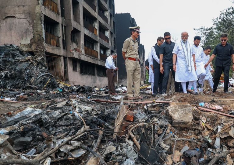 PM Modi Ahemdabad Visit: PM Modi on a visit to Ahmedabad, visited the spot, met the injured