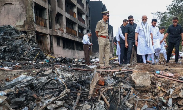 PM Modi Ahemdabad Visit: PM Modi on a visit to Ahmedabad, visited the spot, met the injured