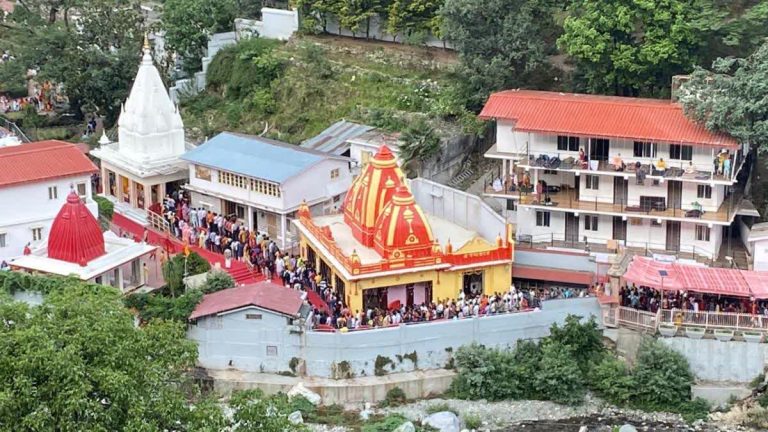 Kainchi Dham Foundation Day, a great confluence of faith, millions of devotees are eager to reach