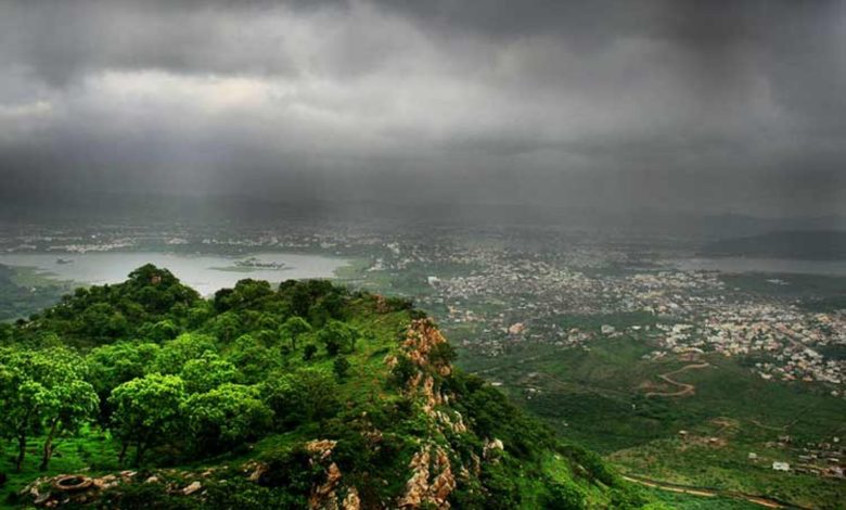 Monsoon in Rajasthan: Monsoon knocks before time in Rajasthan, heavy rain in 13 districts on the very first day, administration on alert mode