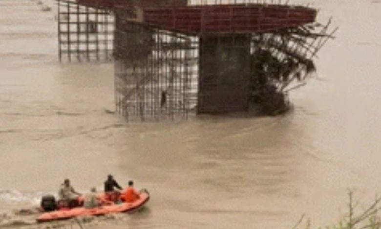 Rajasthan Flood News: Heavy rains cause havoc in Baran, Rajasthan, SDRF rescues 29 people trapped in Parvati river