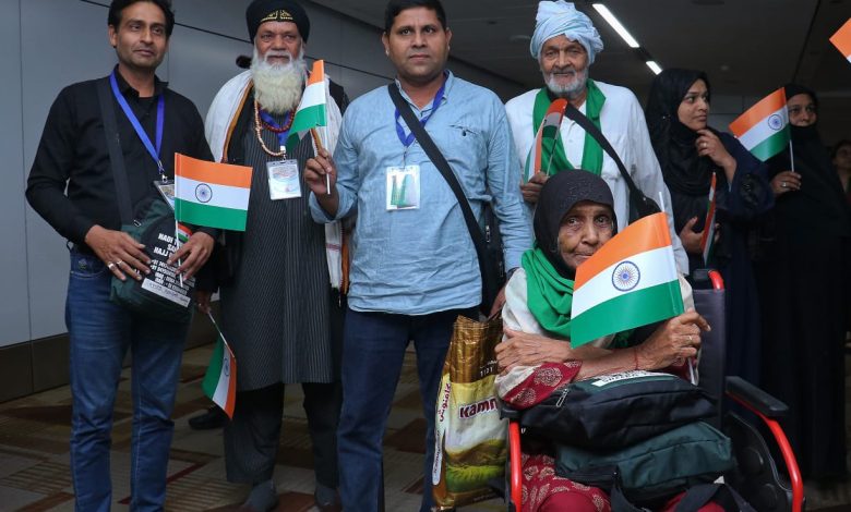 Operation Sindhu: ईरान से 290 भारतीयों की सुरक्षित स्वदेश वापसी, नई दिल्ली एयरपोर्ट पर उमड़ा भावनाओं का सैलाब"