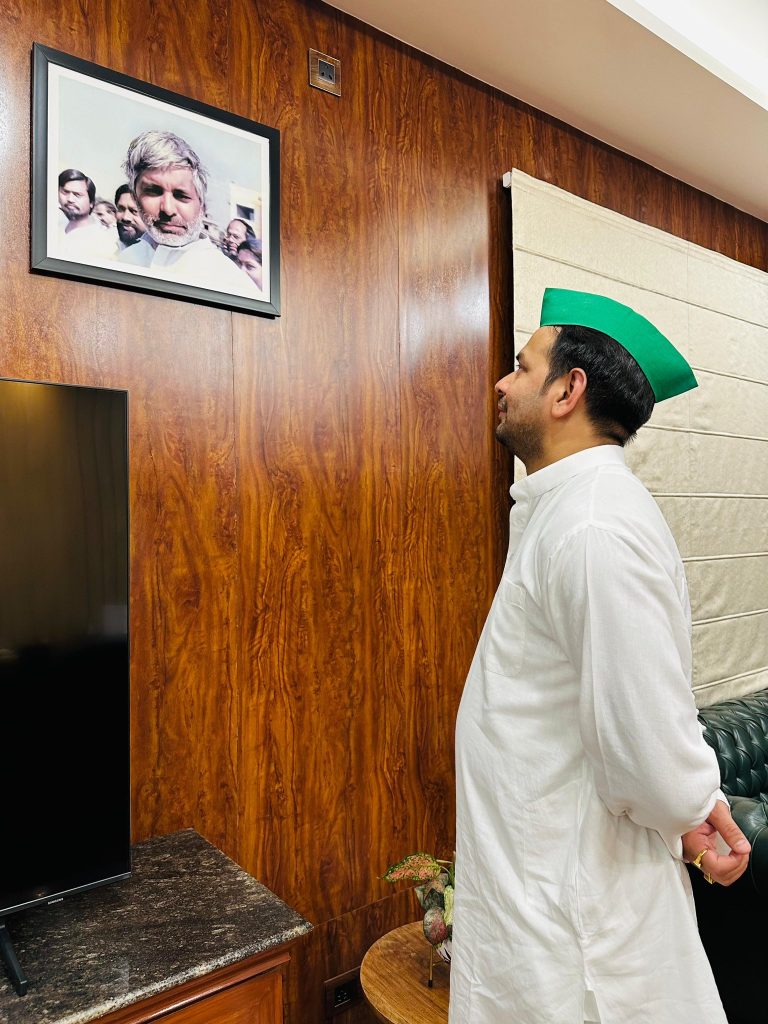 Tej Pratap Yadav's political roar: Now no party or family will decide my fate, time has come to break the chakravyuh