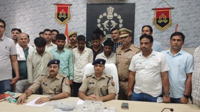 Uttar Pradesh News: Big action by Harduaganj police! 5 vicious robbers arrested, Rs 10 lakh, illegal weapons and vehicles recovered