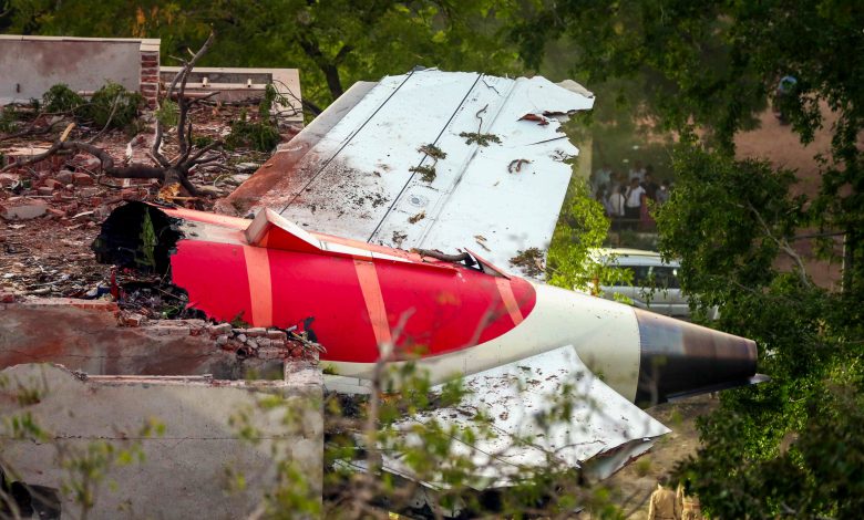 The pilot's last message, "The plane is not going up, we may not survive", brought the death toll to 275