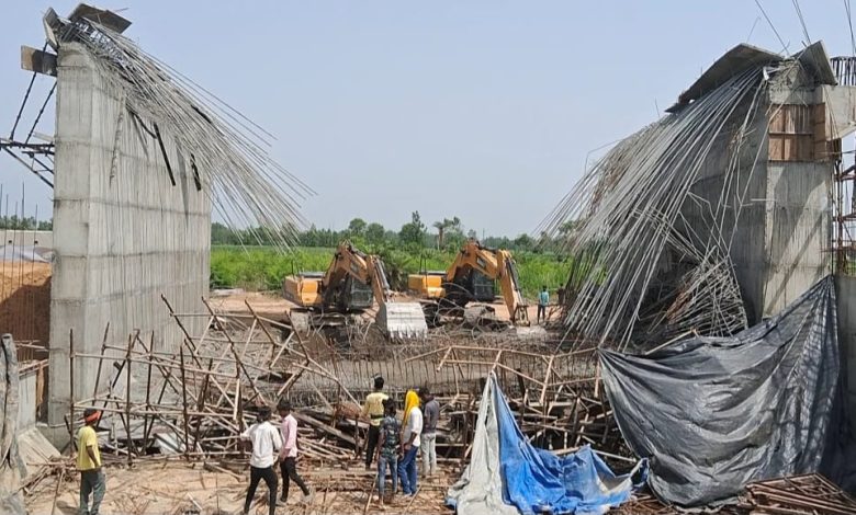 Up Bijnor News: Chaos due to collapse of under-construction flyover in Bijnor