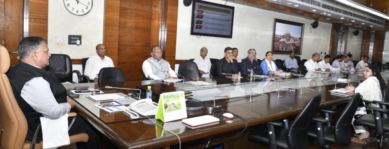 Lucknow News: लखपति दीदी कार्यक्रम की पहली राज्य स्तरीय समन्वय समिति बैठक सम्पन्न