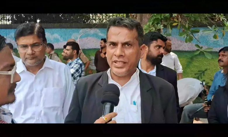 Advocates protest against online registry, attempt to gherao secretariat in Dehradun, judicial work stalled in the entire state