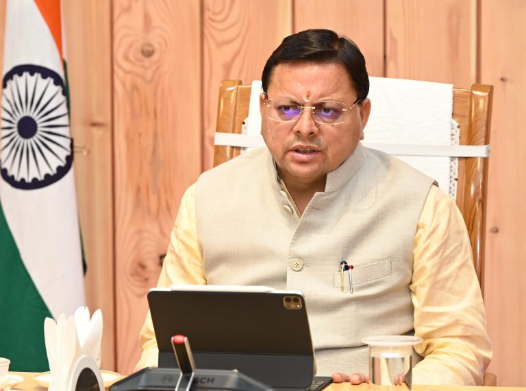 Kainchi Dham: Crowd of faith gathered in Kainchi Dham, CM Dhami gave instructions to improve the arrangements