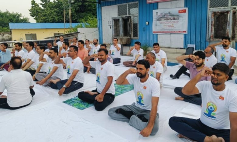 UP Bijnor News: International Yoga Day program organized in the premises of the Post Office Superintendent Office
