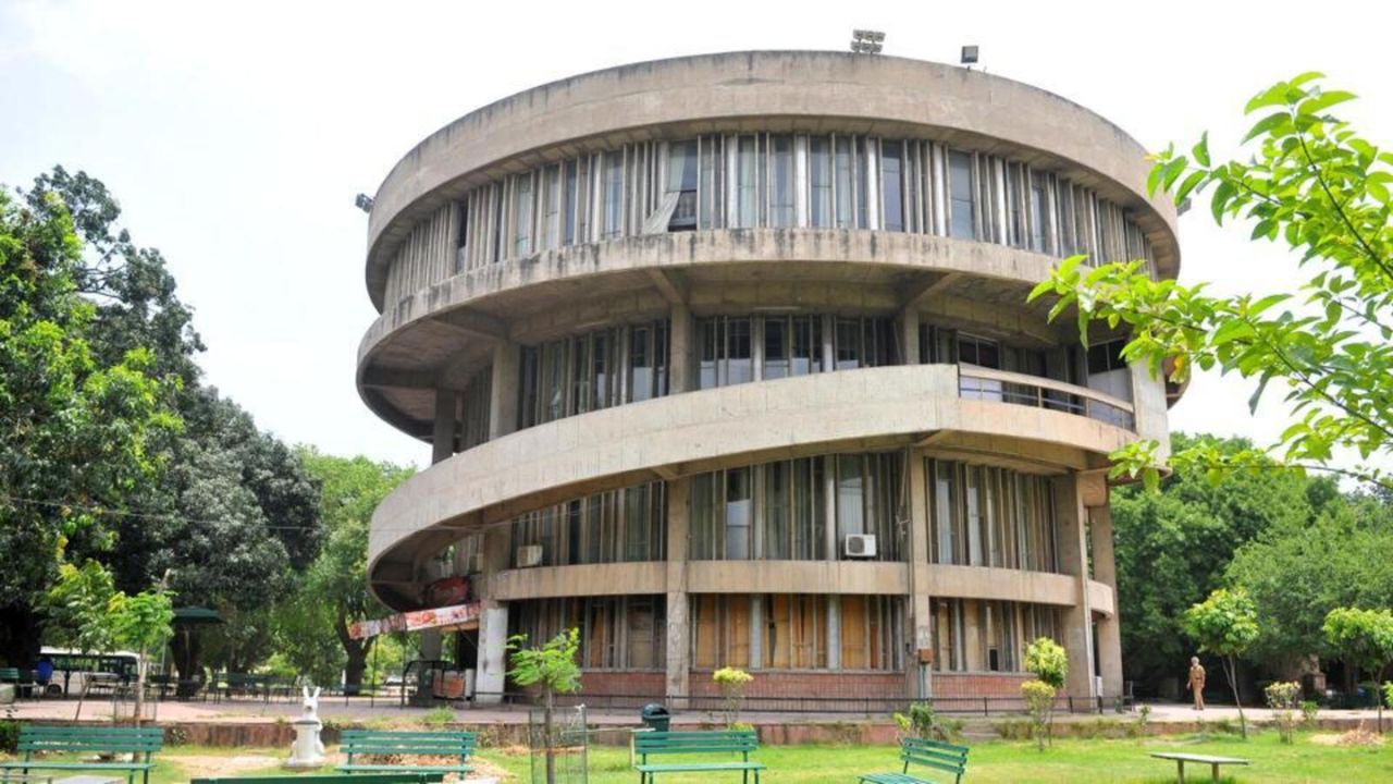 Punjab News: पंजाब में दो नई प्राइवेट यूनिवर्सिटी को मंजूरी, श्रम कानून में भी बड़े बदलाव
