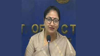 Delhi Government: वित्त वर्ष 2025-26 के लिए मौजूदा शराब नीति को जारी रखने की मंजूरी दी