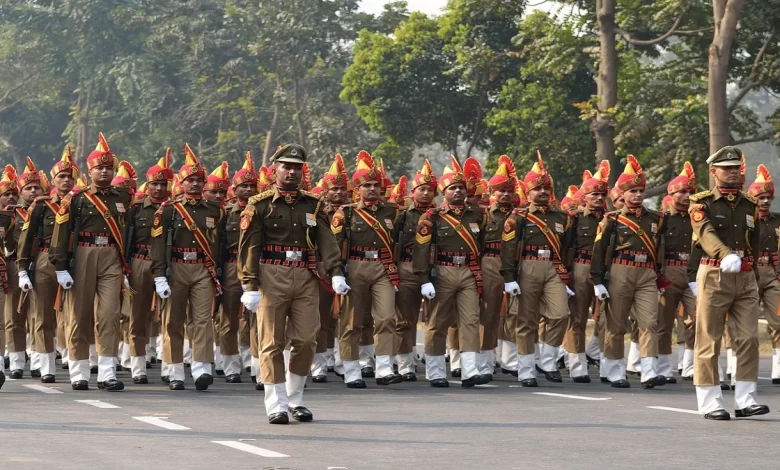 Up Police Recruitment 2025: Bumper recruitment in UP Police! Direct recruitment on more than 24 thousand posts, know when to apply for Inspector-Constable
