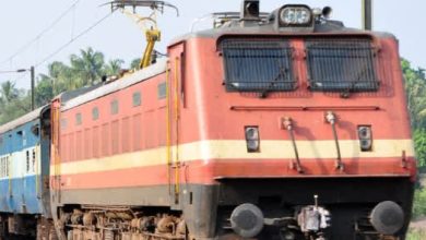ट्रेन चलने से 8 घंटे पहले आरक्षण चार्ट तैयार करने का प्रस्ताव दिया है।