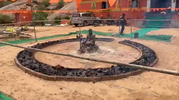 Penance of Naga Sadhu: Naga Sadhus are taking fire bath amidst the torture of 47 degrees, will remain immersed in this penance for 11 days during Nautapa