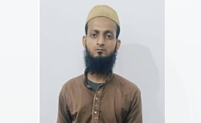 UP ATS Big Disclosure: Tufail arrested from Varanasi, was running Pakistani ISI's WhatsApp network