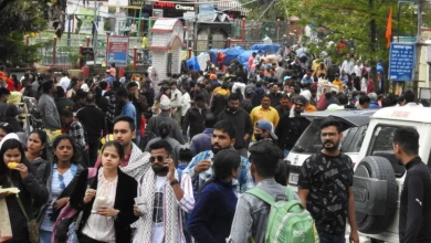 Nainital became a favorite destination for tourists in the first weekend of June, huge crowd gathered in the city