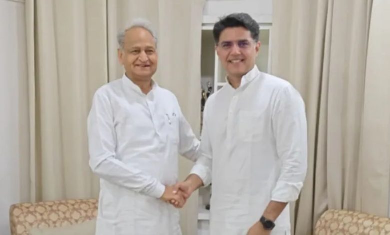 Ashok Gehlot meets Sachin Pilot: Ashok Gehlot had a cordial meeting with Sachin Pilot in Jaipur, paid tribute to Rajesh Pilot