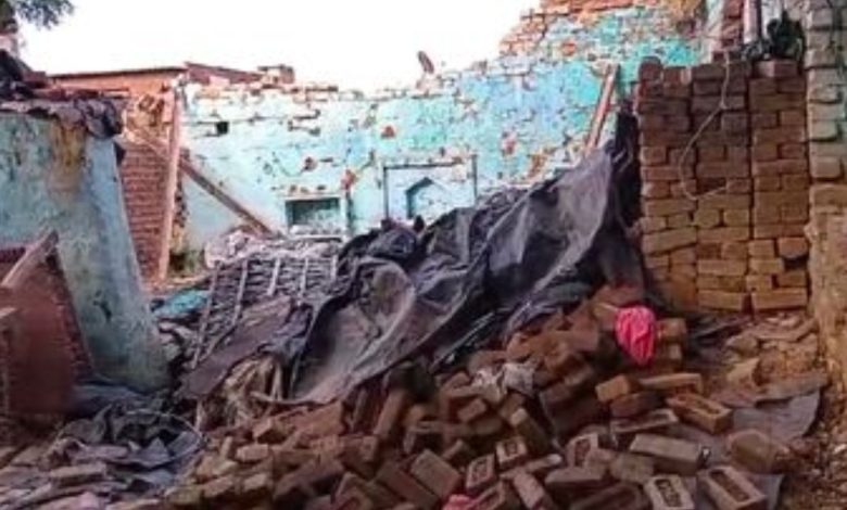 Rajasthan News: Gas cylinder exploded while cooking on Bakrid, the roof of the house was blown off due to a loud explosion, there was panic in the area