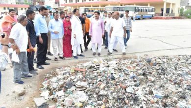 Rajasthan News: Deputy CM Premchand Bairwa got angry after seeing the dirt at Karauli bus stand, reprimanded the officials