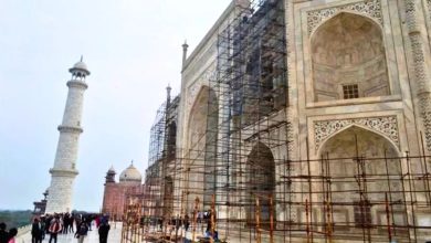 Water dripping from the 73 meter high dome of Taj Mahal – the time has come to save the heritage!