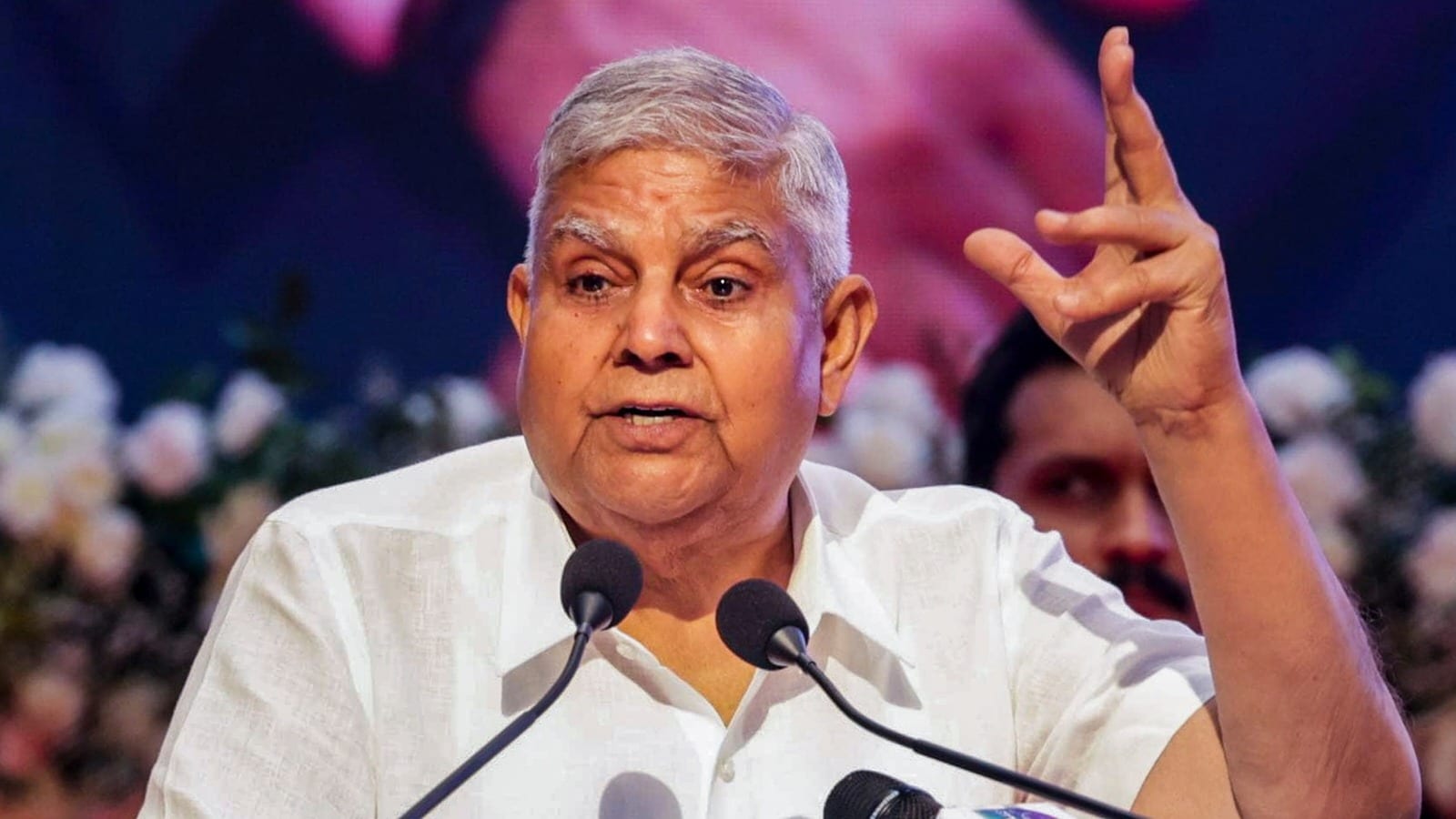 Jagdeep Dhankhar Resigns: On one side PM's 'X' post, on the other side opposition's uproar, Dhankhar's resignation increased the political heat!