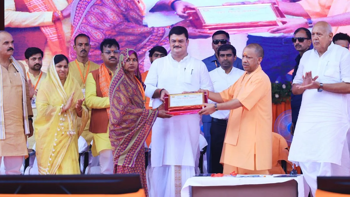 CM Yogi Latest News: Ayodhya gets a gift of 2451 crores! CM Yogi's decision will change the look of the city