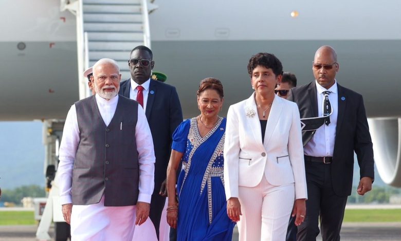 PM Modi in Trinidad-Tobago: PM Modi reached Trinidad-Tobago, was given 'Guard of Honor', PM Kamala welcomed him