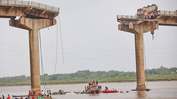 Vadodara Bridge Collapsed: 'I was returning with a friend, then…' Narendrabhai was the first to come out of the river, narrated the ordeal of the bridge accident
