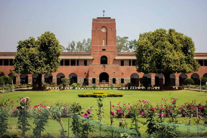 Delhi Bomb Threat: DU's St. Stephen's College and St. Thomas School received bomb threats via email