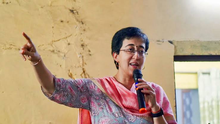 Delhi Bulldozer Action: AAP leader Atishi met shopkeepers, assured them of saving shops from bulldozers