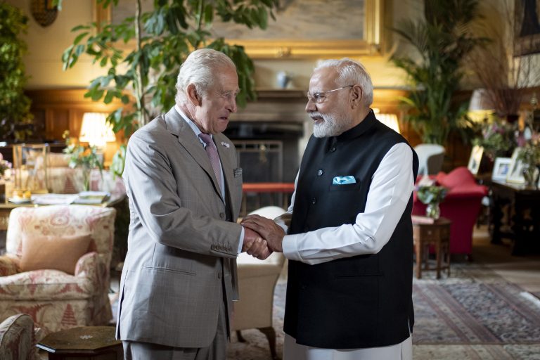PM Modi UK visit: Prime Minister Modi met King Charles, presented a special gift