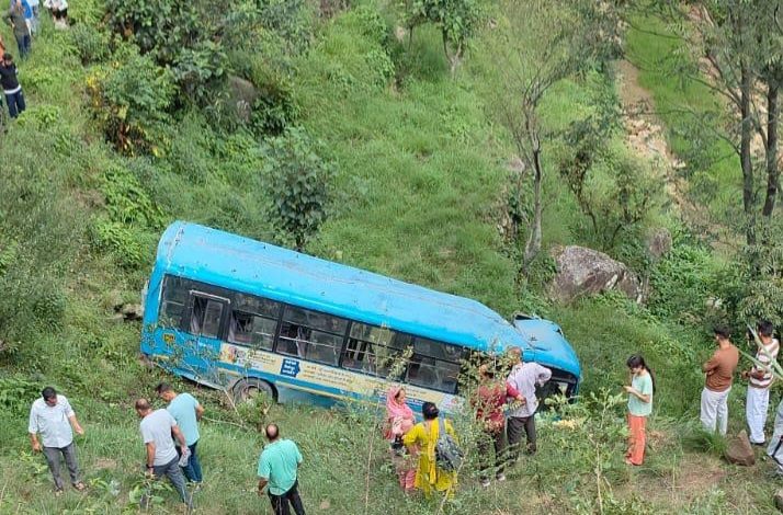 Himachal Road Accident: Government bus falls into a ditch in Mandi, Himachal, 5 passengers killed