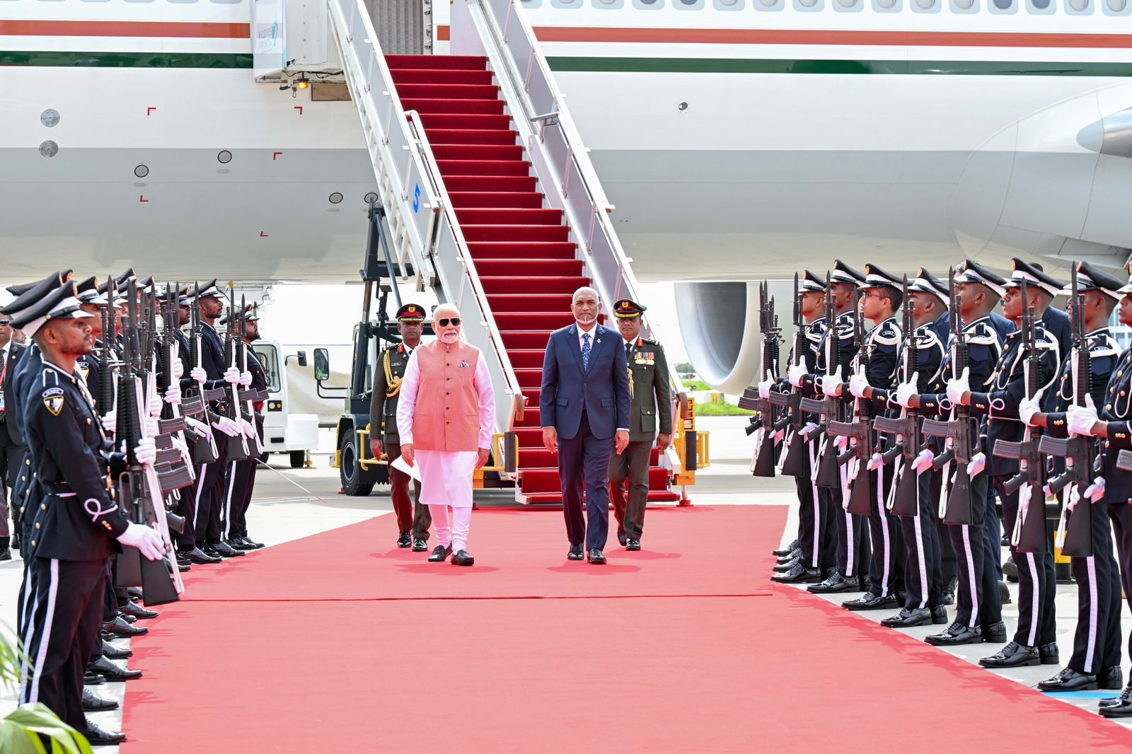 PM Modi arrived Maldives: PM Modi arrived in Maldives, welcomed by President Muizzu and several ministers