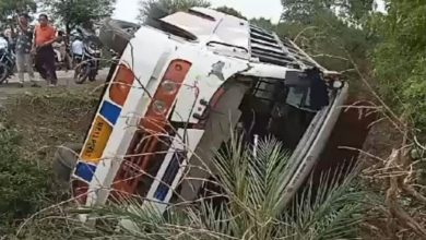 Road Accident: Horrific road accident in Madhya Pradesh, one dead, 17 injured as bus overturns