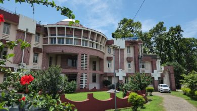 Election Commission in a dilemma due to High Court order to stop candidates having two voter lists