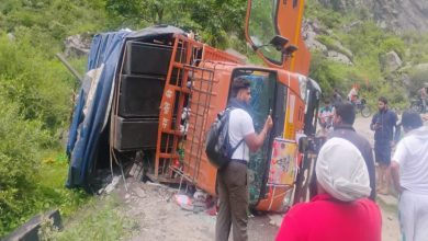 Truck carrying Kanwariyas met with an accident in Uttarkashi, five injured, one missing