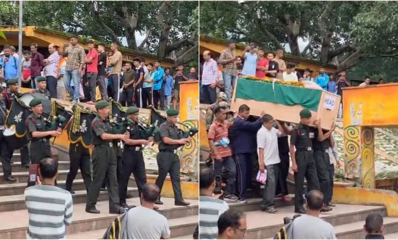 Rifleman Lokendra Pratap was given a tearful farewell, his last rites were performed with military honours at Alkeshwar Ghat