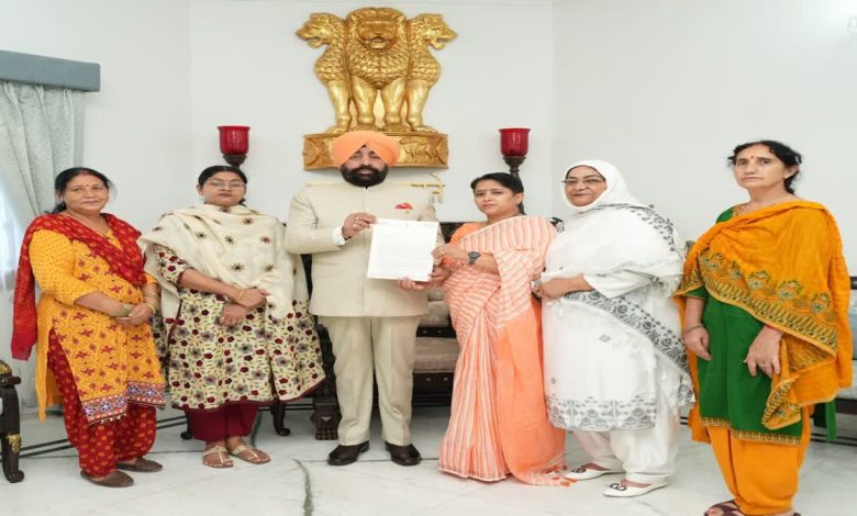 Uttarakhand Crime: Women Congress strict on increasing crimes against women in Uttarakhand, submitted memorandum to the Governor