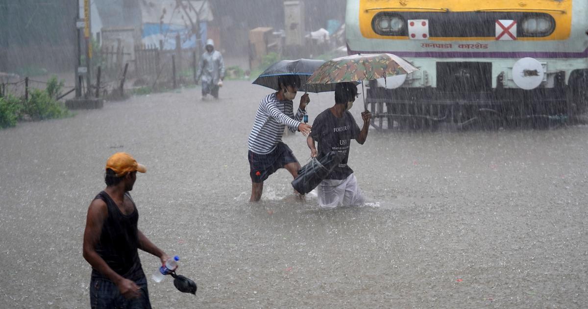 Up Weather Update: Monsoon begins with a storm in UP! 'Red Alert' for heavy rain in 9 districts from today