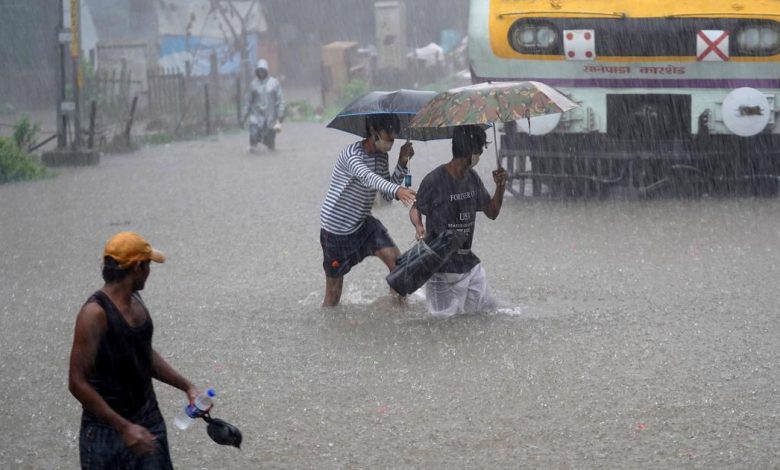 Up Weather Update: Monsoon begins with a storm in UP! 'Red Alert' for heavy rain in 9 districts from today